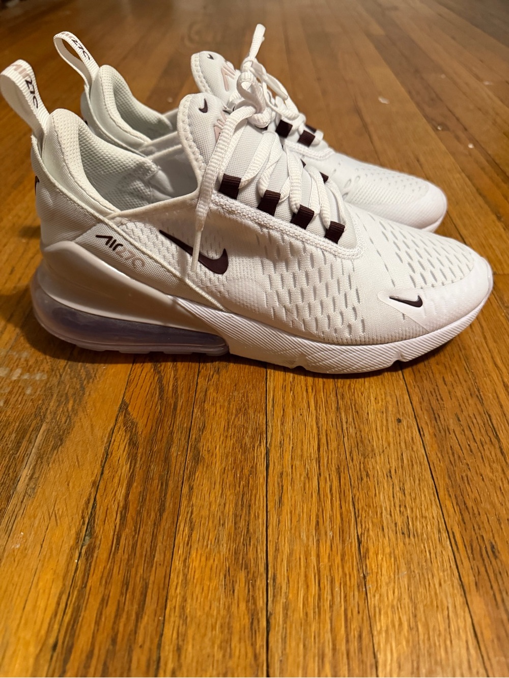 Nike White and Black Air Max 270 Lightweight Sneakers